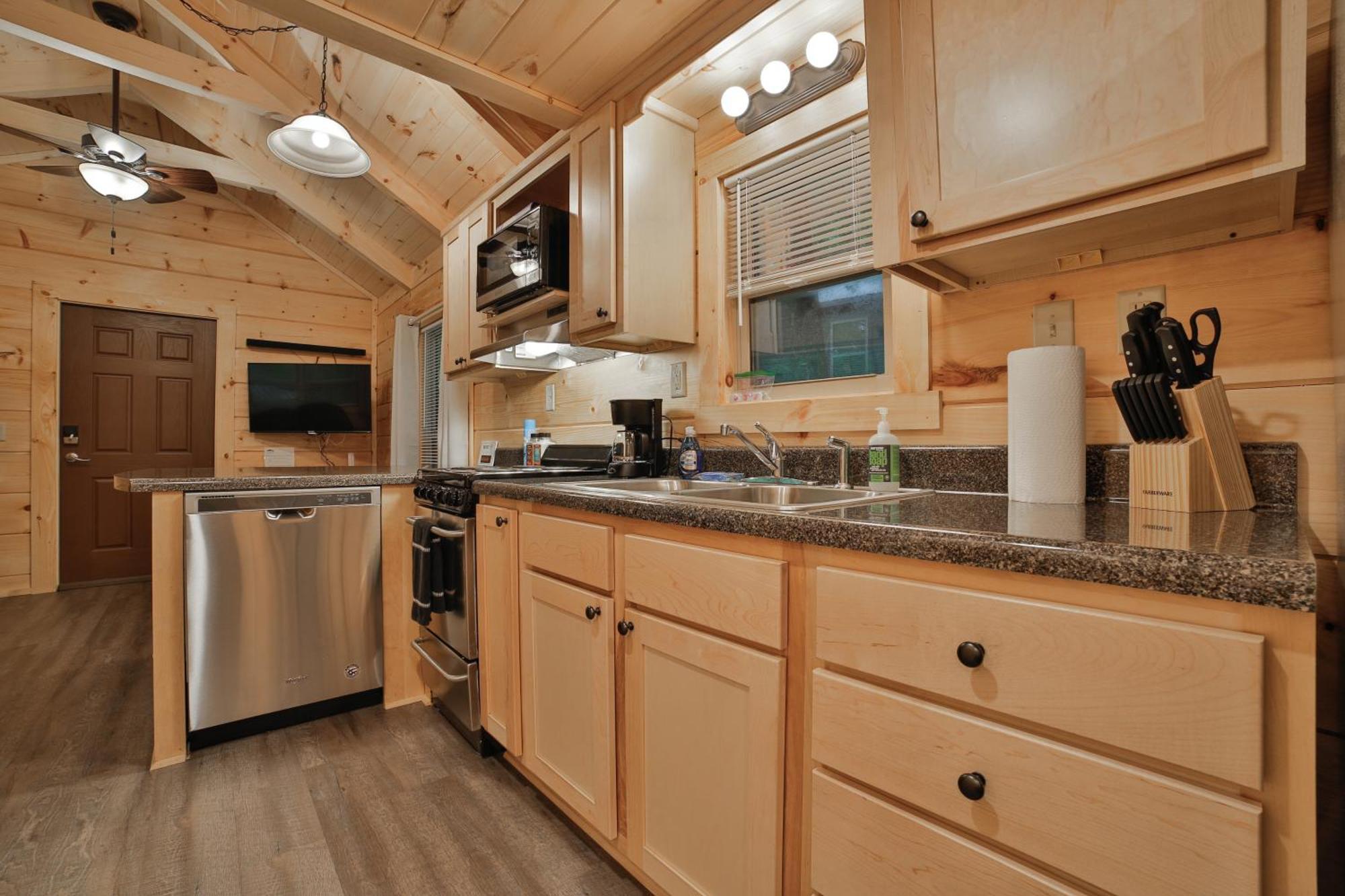 Ryon Tiny Home Cabin City-Side Rustic Retreat 查塔努加 外观 照片